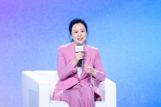 让硬件更「智慧」更重要的其实是这个j9九游会登录仅仅是 AI并不能(图5)